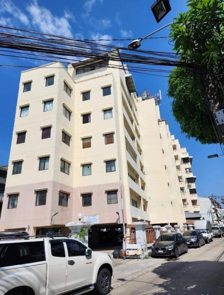 Apartment Thongwadee 55sqm Spacious & Functional Bangkok