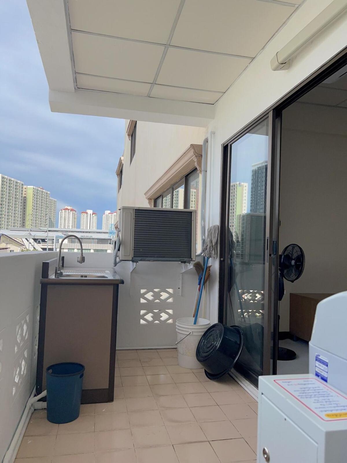 Thongwadee 55sqm Spacious & Functional * Bangkok